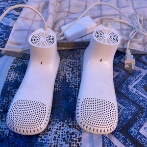 Boot and shoe and gloves dryer